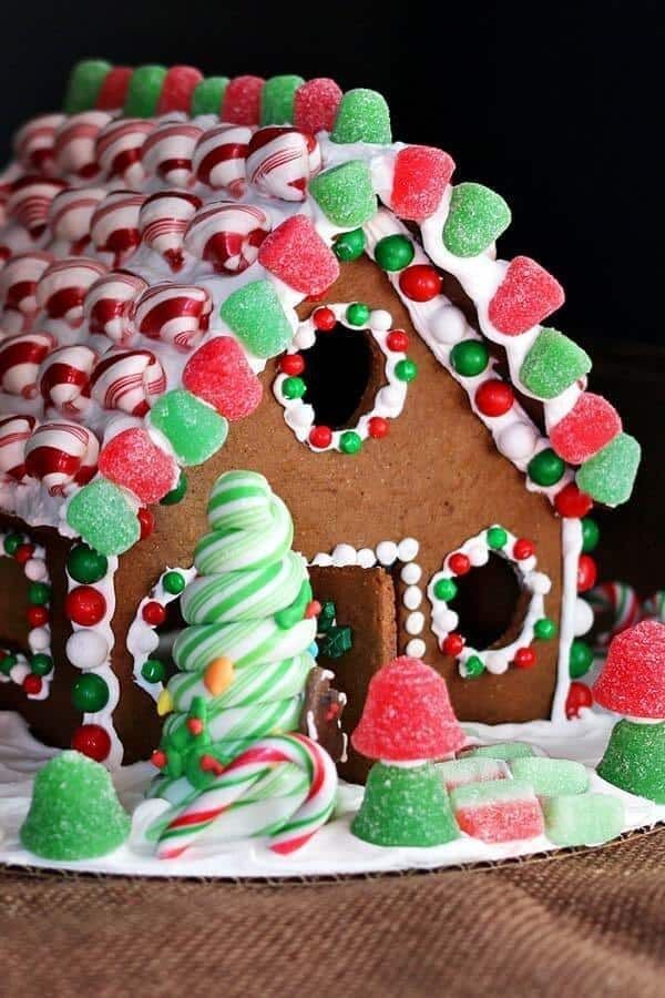 Gingerbread House Decorating for Adults!