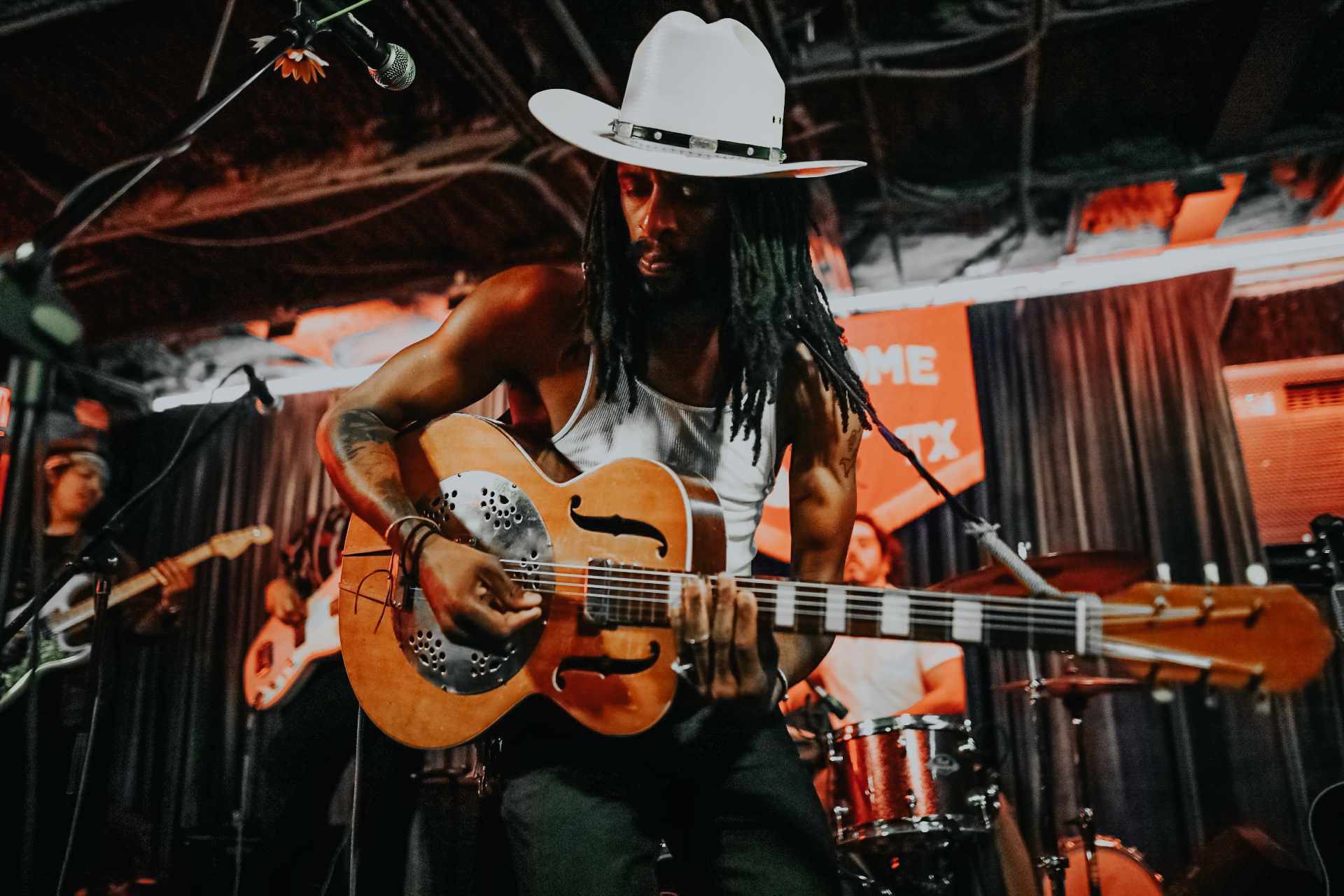 Nicky Diamonds in Concert and Conversation